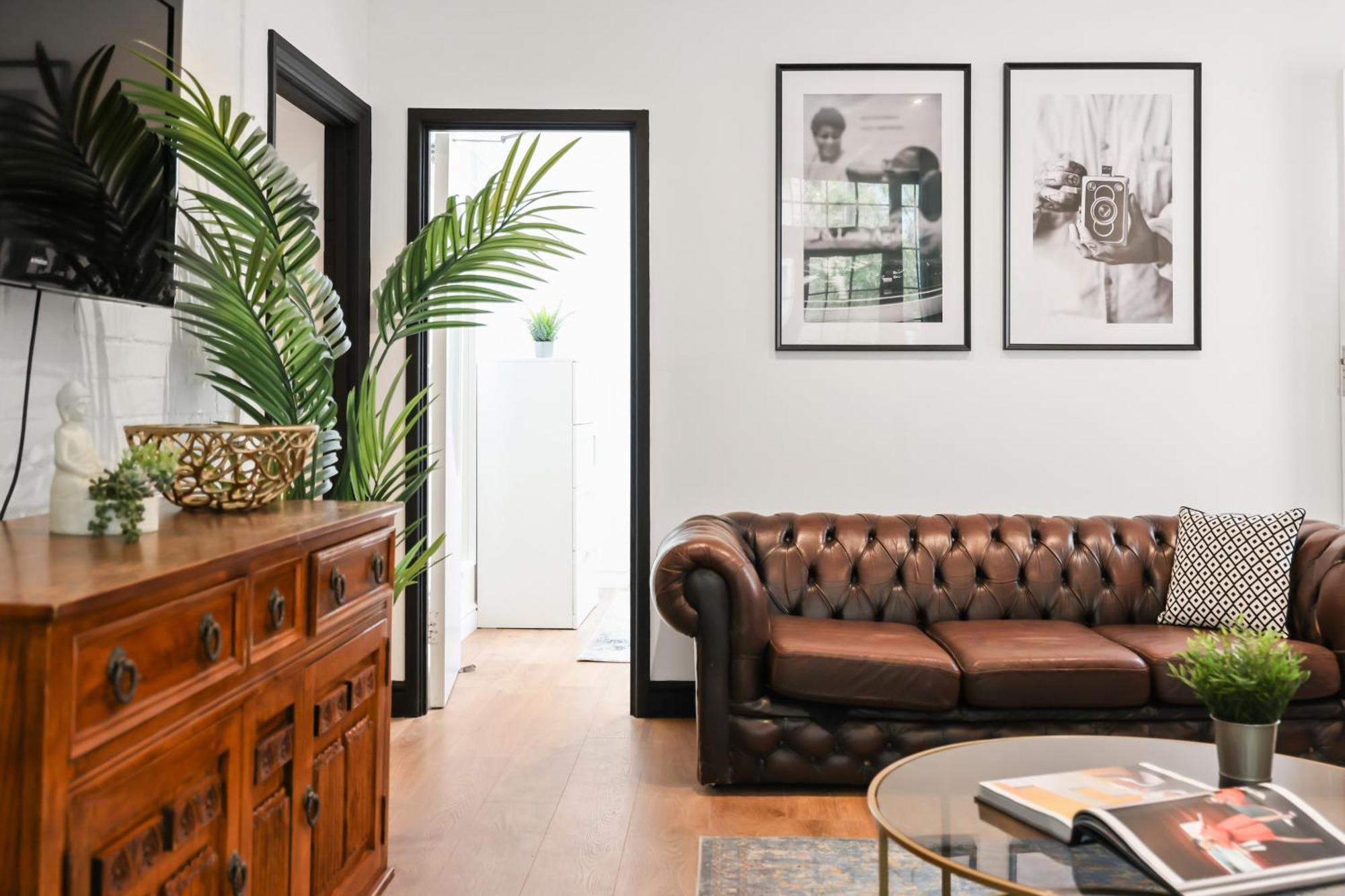 Centrally Located Spacious Three Bedroom Short Term & Flexible Renting Hackney With Free Wifi Appartamento Londra